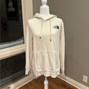 Women’s North Face sweatshirt. Size Larger